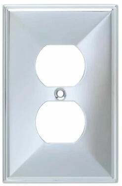 Franklin Brass - Beverly Single Duplex Outlet Wall Plate - Polished Chrome - 135875