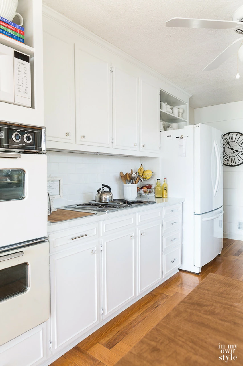 Pair 3/8" Inset/Offset White Self Closing Hinge Amerock HAM-BP3428-W 7 Pair 3/8" Inset/Offset White Self Closing Hinge Amerock HAM-BP3428-W - Image 5